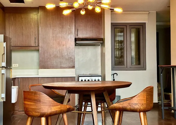 100 Sqm 3br In Makati Greenbelt Area *